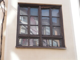 Obraz premium Ventana acristalada antigua