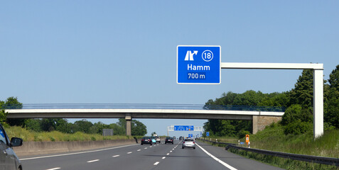 Autobahnausfahrt 18, Autobahn 2 in Richtung Hannover