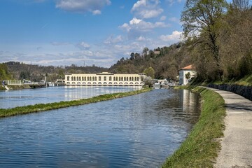Breathtaking view of the majestic Panperduto dam in Somma Lombardo, Italy. © Wirestock