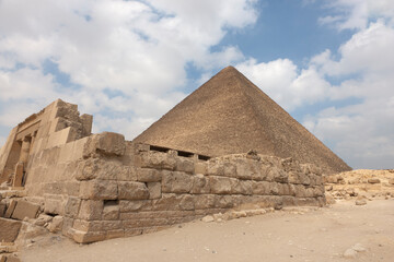 Fototapeta na wymiar Egypt Cairo Giza pyramids on a sunny autumn day