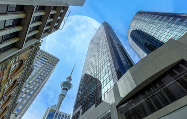 Fototapeta na wymiar Scenic panoramic views of Auckland skyline and financial downtown city center.