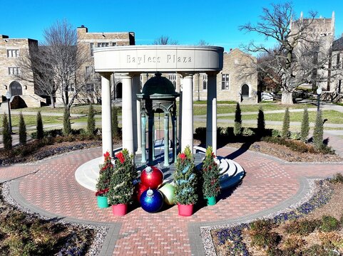 Bayless Plaza and Kendall Bell on the University of Tulsa Campus decorated for Christmas.