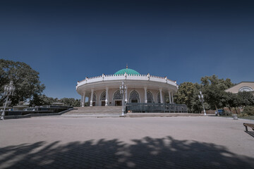 Panoramic picture of Amir Timur museum in Tashkent, Uzbekistan, fountain front