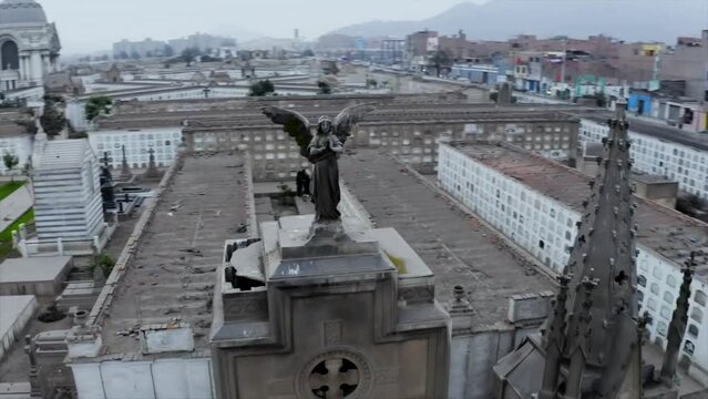 Cementerio Presbitero Maestro, Lima - Per&uacute;