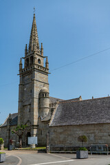 Fototapeta na wymiar Umfriedeter Pfarrbezirk in Pleyber-Christ in der Bretagne