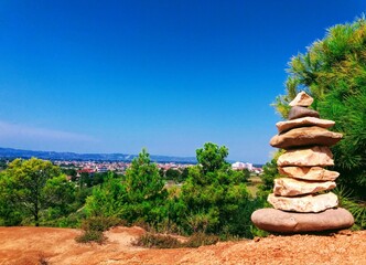 Rock  tree over the horizon
