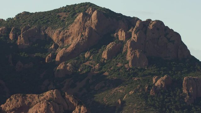 vue a&eacute;rienne du cap roux
