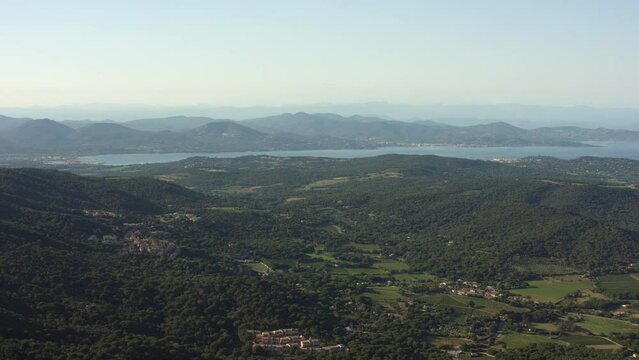 vue a&eacute;rienne de ramatuelle