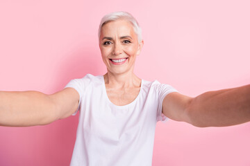 Photo portrait of lovely senior lady take selfie photo streaming dressed stylish white garment...