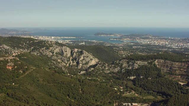 vue a&eacute;rienne de toulon