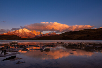 sunset in the mountains
Patag&ocirc;nia
torres del paine
blue sky