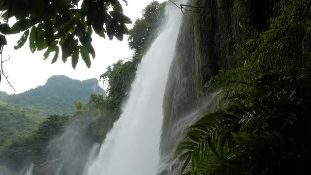 Ban Gioc&ndash;Detian Falls revealing mesmerising display of power and beauty