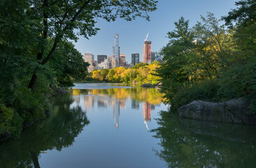 Fototapeta na wymiar The Lake, Central Park, Manhatten, New York City, New York, USA