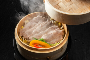 蒸し豚料理　Healthy steamed pork home cooking - 698994497