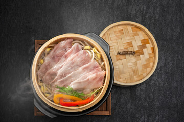 蒸し豚料理　Healthy steamed pork home cooking