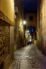 Fototapeta na wymiar Calles de la ciudad patrimonio de la humanidad de Toledo, España