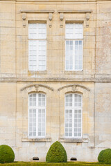 Fototapeta na wymiar French-classical-stone-facade