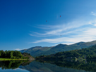 Val Louron, situado en los Pirineos franceses, es un paraíso para la practica del parapente en...