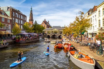 Fotobehang Altstadt, Leiden, Niederlande  © Sina Ettmer