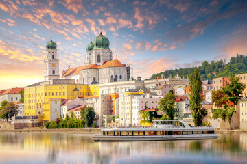 Fototapeta premium Altstadt, Passau, Bayern, Deutschland 