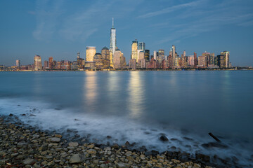 One World Trade Center, Manhatten Skyline von Paulus Hook, New Jersey, Hudson River, New York City, USA