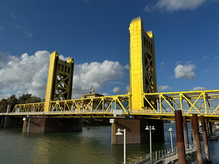 bridge over the river thames