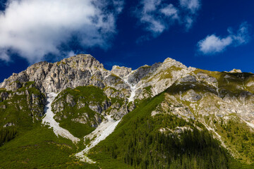 Fototapeta na wymiar Mountain landscape of the Stubai Alps