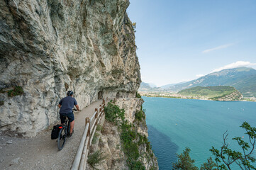 Lago di Garda - a lake in northern Italy.	 - obrazy, fototapety, plakaty