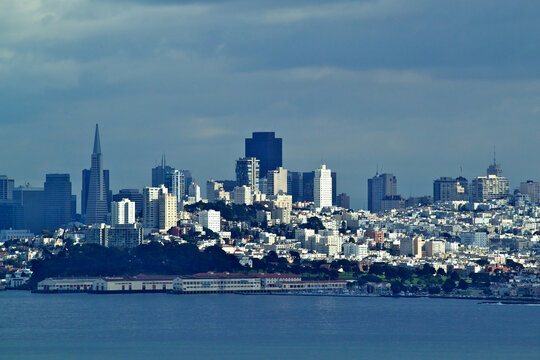 2004 view of San Francisco Skyline before the second growth of new skyscrapers in the “twenty teens”.  Transamerica Pyramid to Marina Green left to right