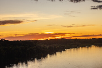Obraz na płótnie Canvas pôr do sol na cidade de Corumbá, região do Pantanal Sul, Estado do Mato Grosso do Sul, Brasil