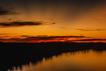 pôr do sol na cidade de Corumbá, região do Pantanal Sul, Estado do Mato Grosso do Sul, Brasil