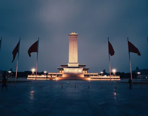 Afwasbaar Fotobehang Peking Monument to the People's Heroes at night