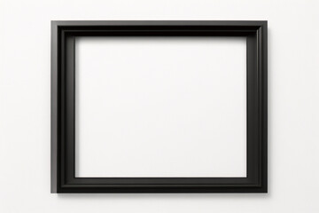 Lienzo en blanco vac&iacute;o con marco decorativo negro sobre una maqueta de fondo blanco