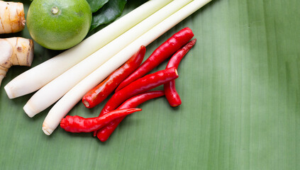 Thai organic tom yum berb set