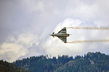 Dynamic Airborne Military Aircraft