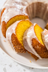 Simple vanilla bundt cake from box cake