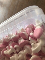 marshmallows in a bowl