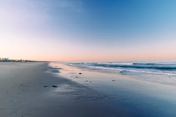 Keuken foto achterwand Afdaling naar het strand Sunrise on Santa Monica beach