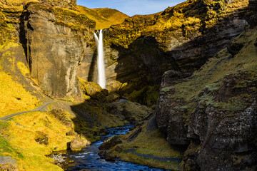 schöne Wasserfall, Naturlandschaft in Island