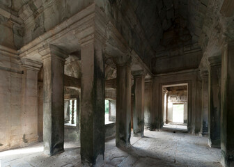 Fototapeta na wymiar Angkor wat interior