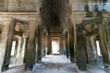 Fototapeta na wymiar Angkor wat interior