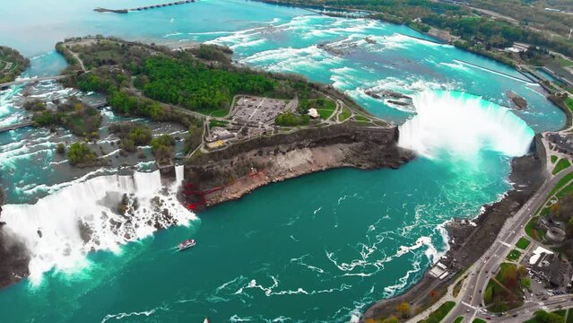 Niagara Falls ongoing disputes energy demands conservationists aiming preserve tourist appeal. Delves contentious history, highlighting complex balance preserving natural beauty meeting energy needs.