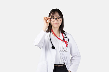 メガネをかけた笑顔の女性医療スタッフ