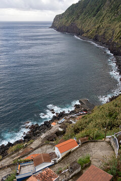Porto do Nordeste (Arnel -- Azores)