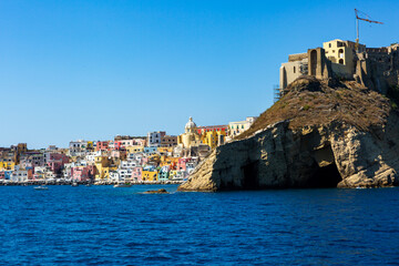 Giro in barca a Procida in Provincia di Napoli. Un mare bellissimo 