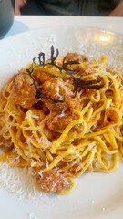 イタリア料理　トマトクリーム野菜パスタ