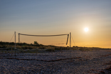 Volleyballfeld im Sonnenuntergang