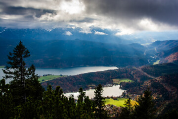 Fototapeta na wymiar Hiking in Bavaria in Winter
