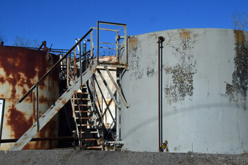Gas Tank with Stairs
