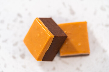 Caramel fudge